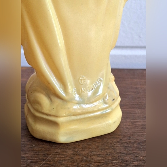 Statuette of the Virgin Mary with open arms - Picture 4 of 10